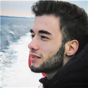 Joven estudiante creativo imparte clases de piano, jazz y composición enfocado a niños, principiantes y aficionados